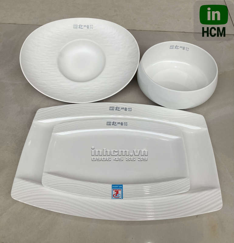 Khắc logo lên chén dĩa melanin