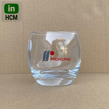 In logo phong phú lên ly thủy tinh