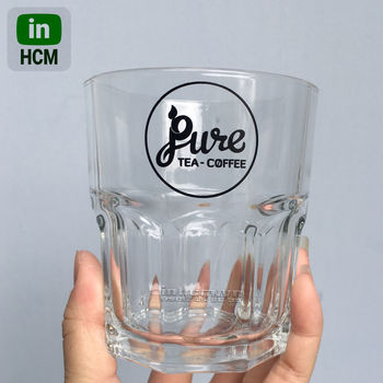 in gia công lên ly đựng nước ép