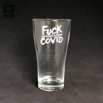 In chữ  fuck covid lên ly thủy tinh